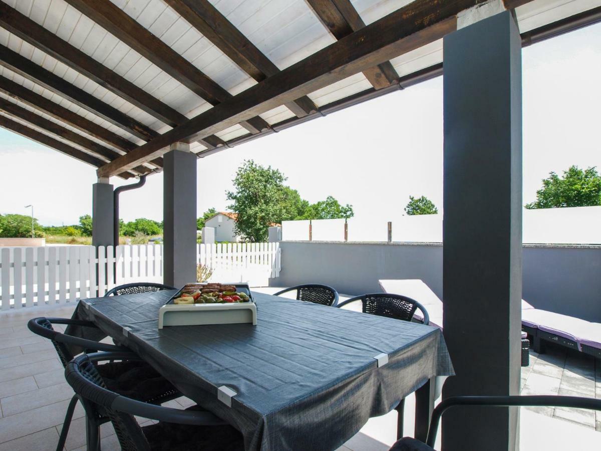 4 Stars Apartments-Pikula ฟาชานา ภายนอก รูปภาพ
