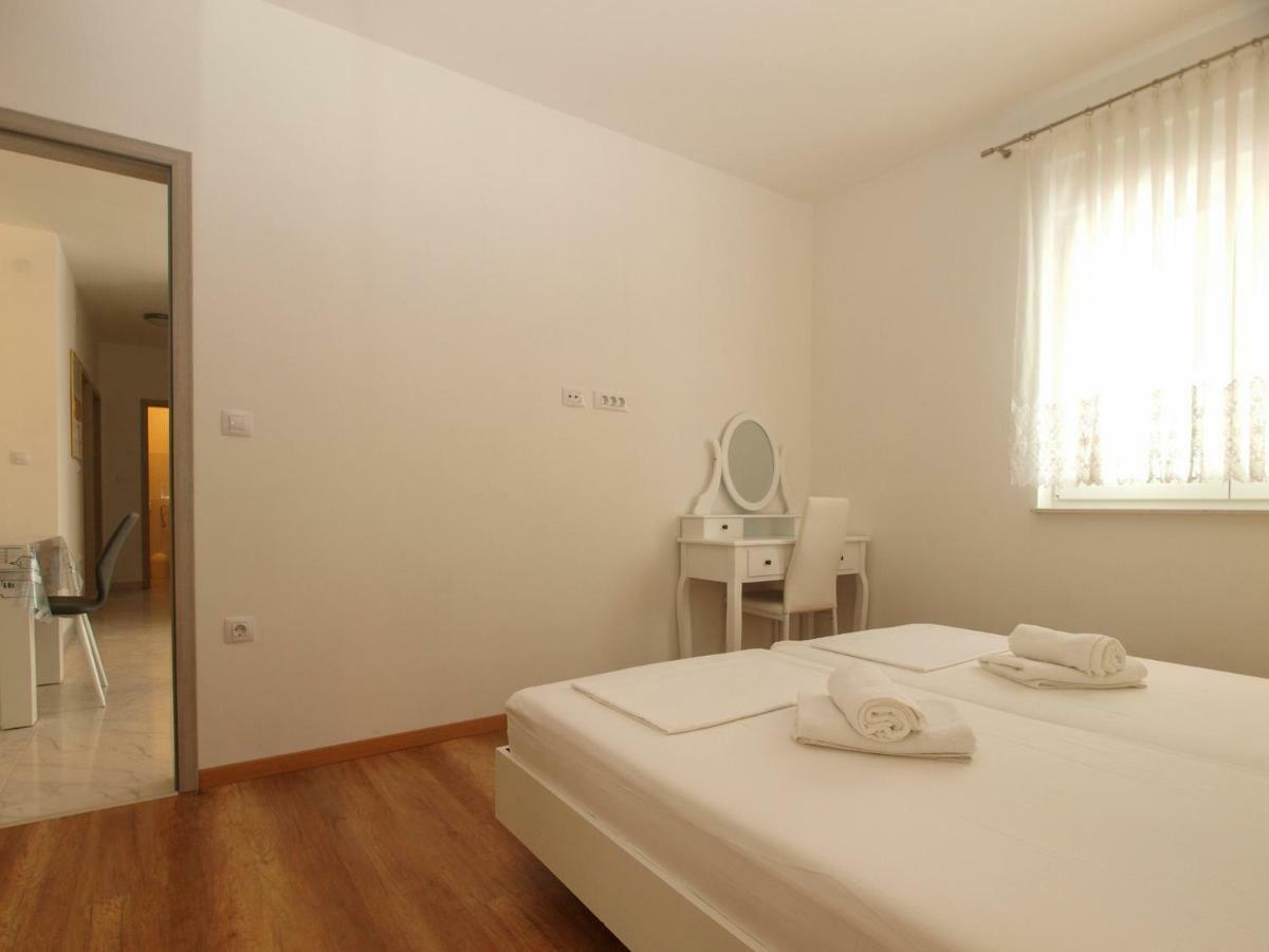 4 Stars Apartments-Pikula ฟาชานา ภายนอก รูปภาพ