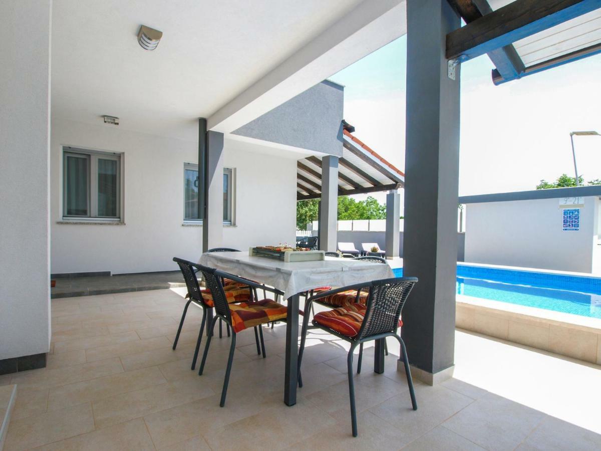 4 Stars Apartments-Pikula ฟาชานา ภายนอก รูปภาพ