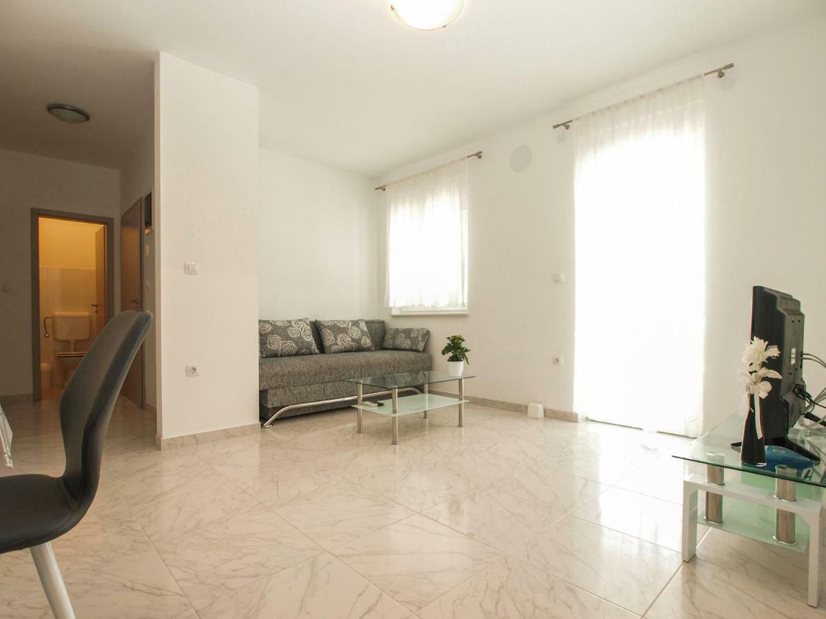 4 Stars Apartments-Pikula ฟาชานา ภายนอก รูปภาพ