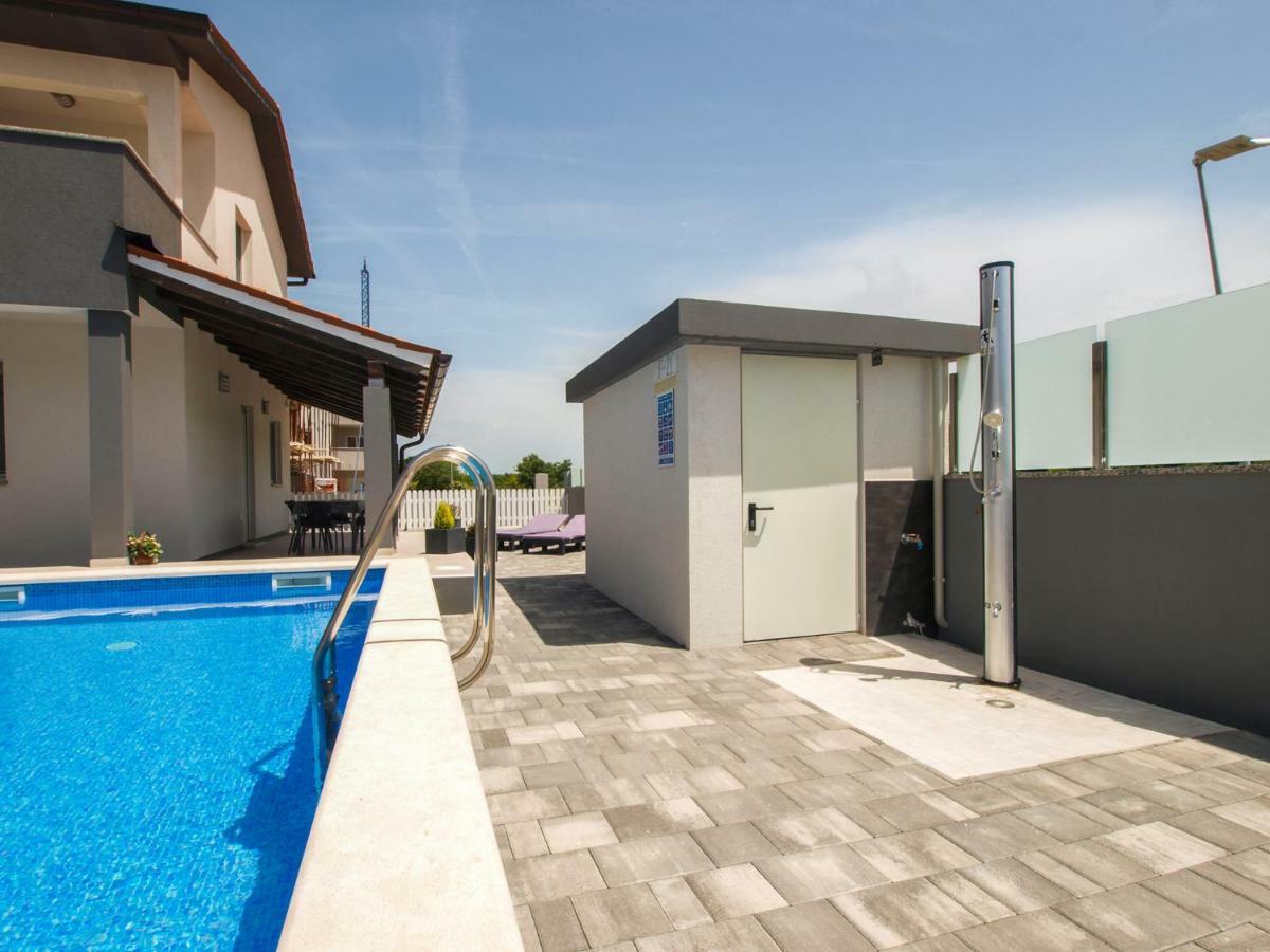4 Stars Apartments-Pikula ฟาชานา ภายนอก รูปภาพ