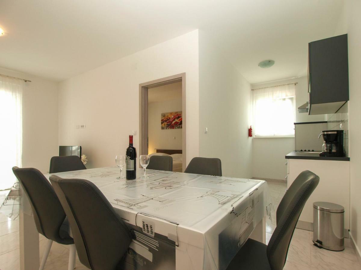 4 Stars Apartments-Pikula ฟาชานา ภายนอก รูปภาพ